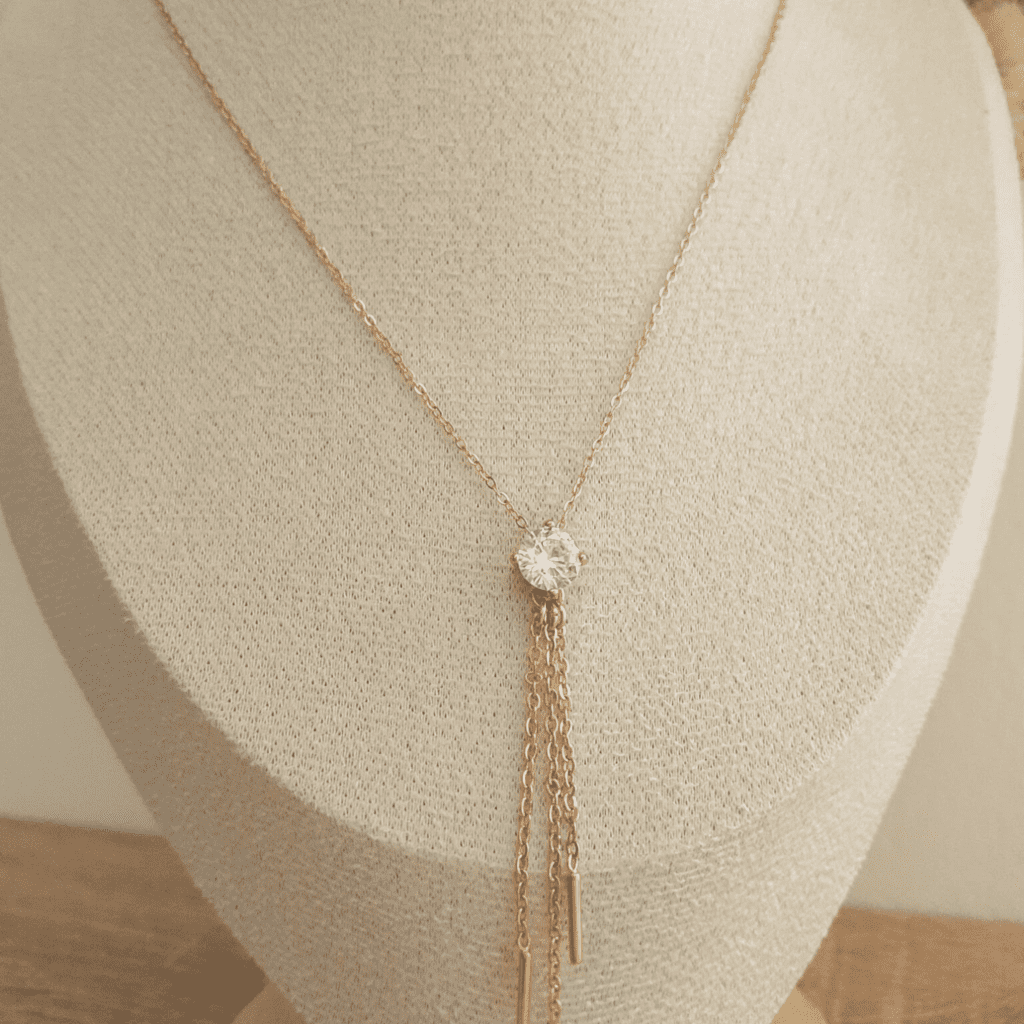 Collier Lara